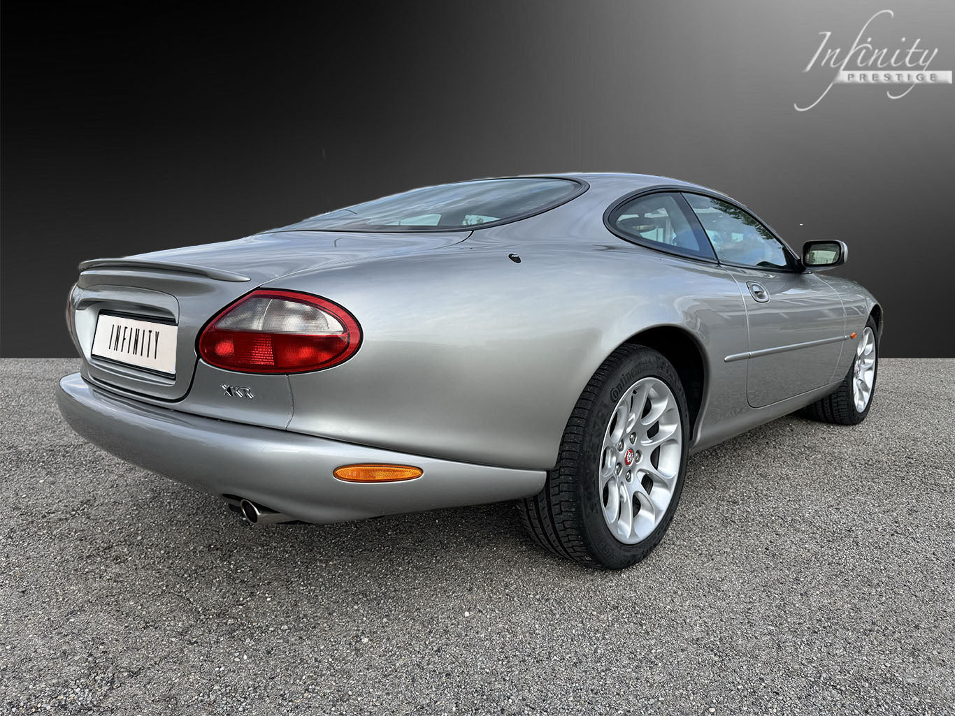 Jaguar XKR