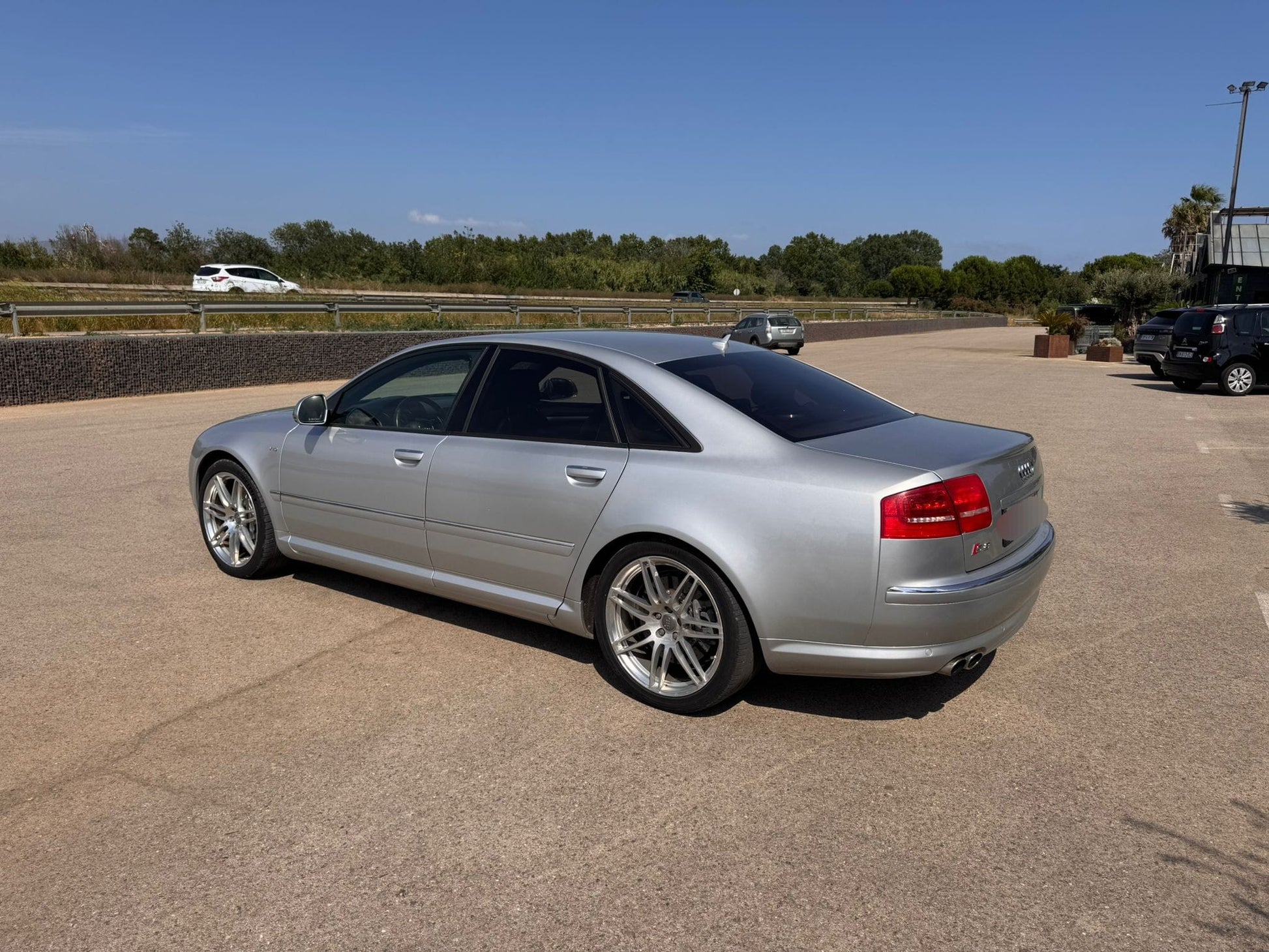 Audi S8